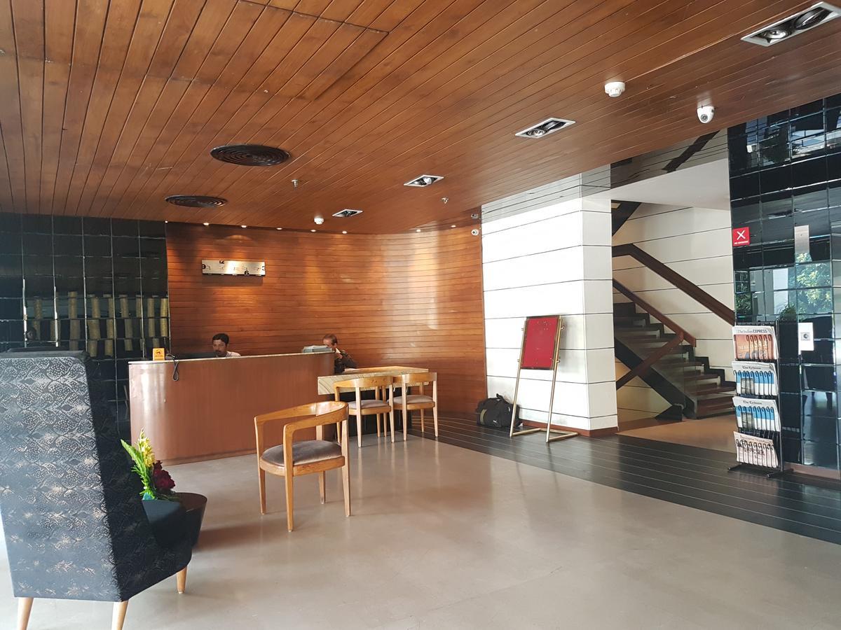 Hotel Gk International Чандигарх Экстерьер фото